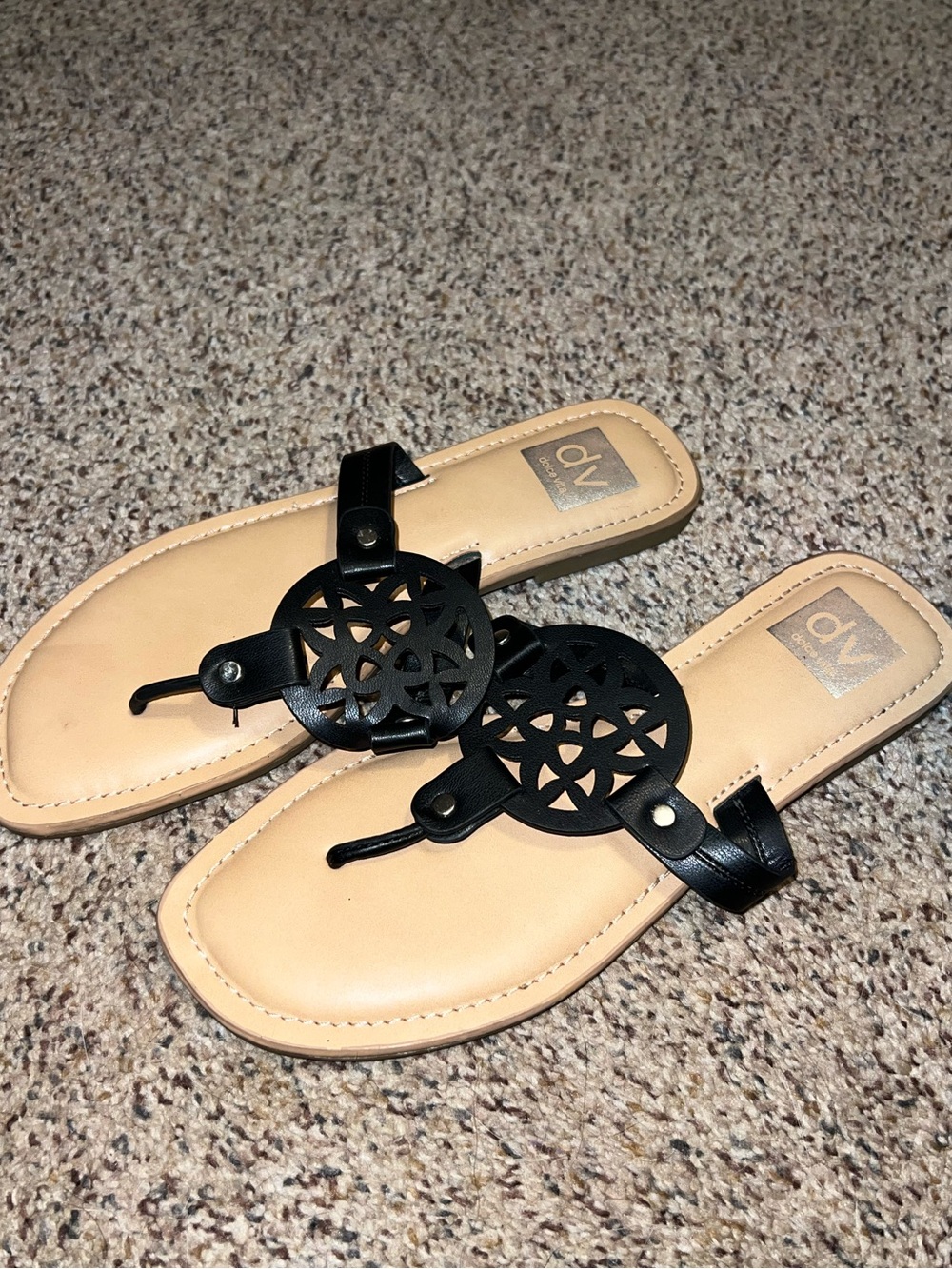 DV by Dolce Vita Gotie Black Medallion Thong Sandals